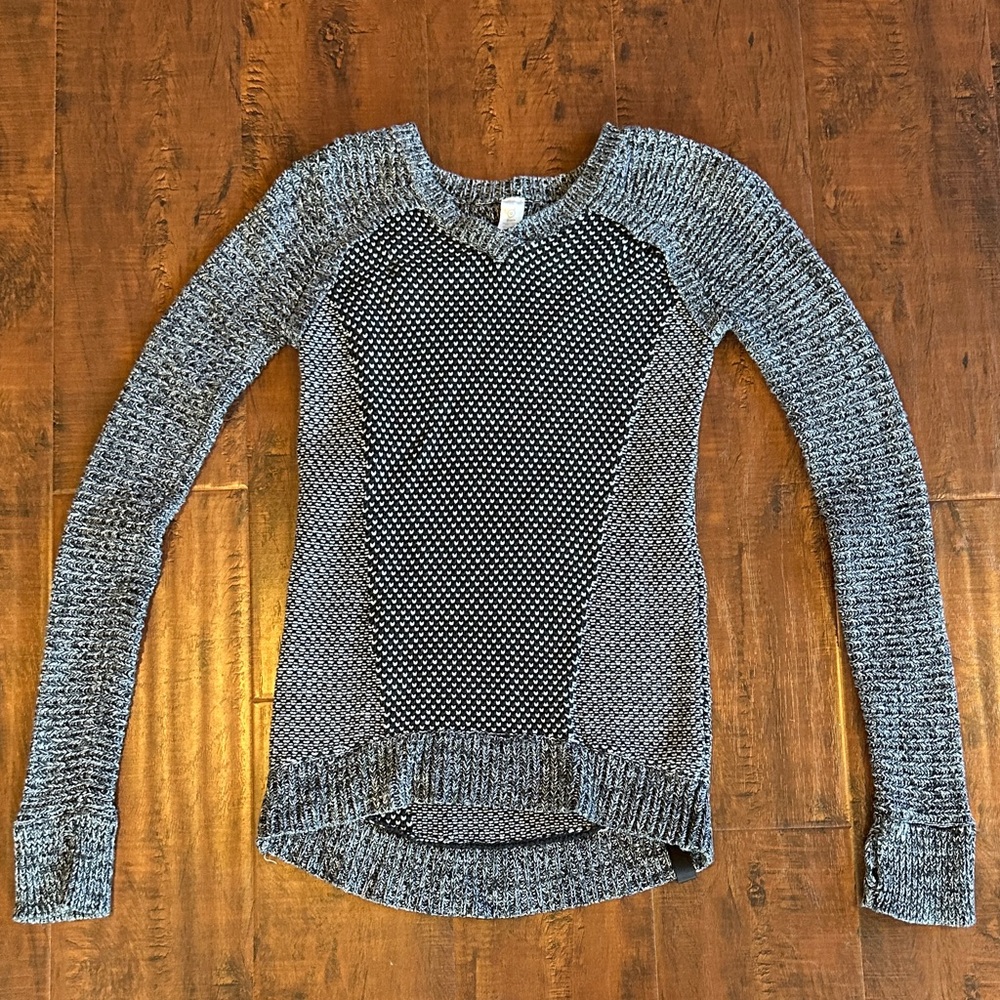 Ivivva Black and Gray Knit Sweater kids, Lululemon brand